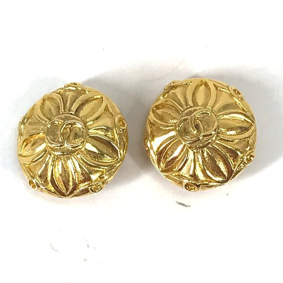 CHANEL Vintage Gold Earrings - Picture 1 of 13